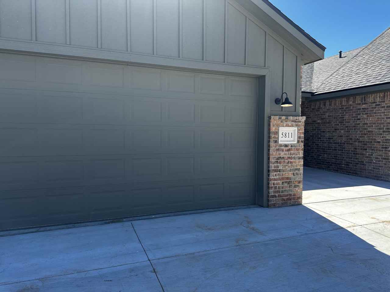 5811 Urbana Pl - Photo 2 of 15
