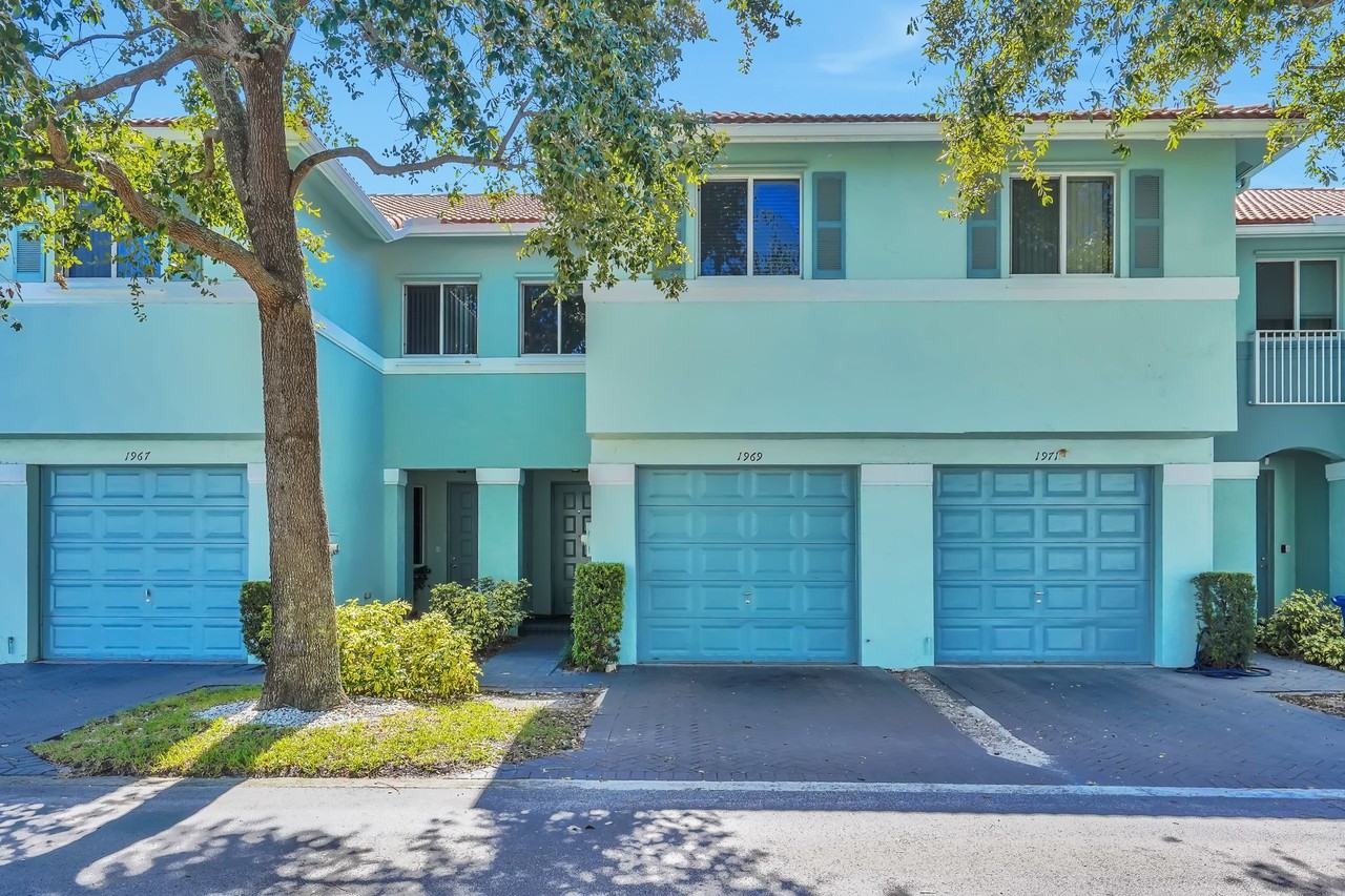 1969 Alamanda Way - Photo 2 of 25