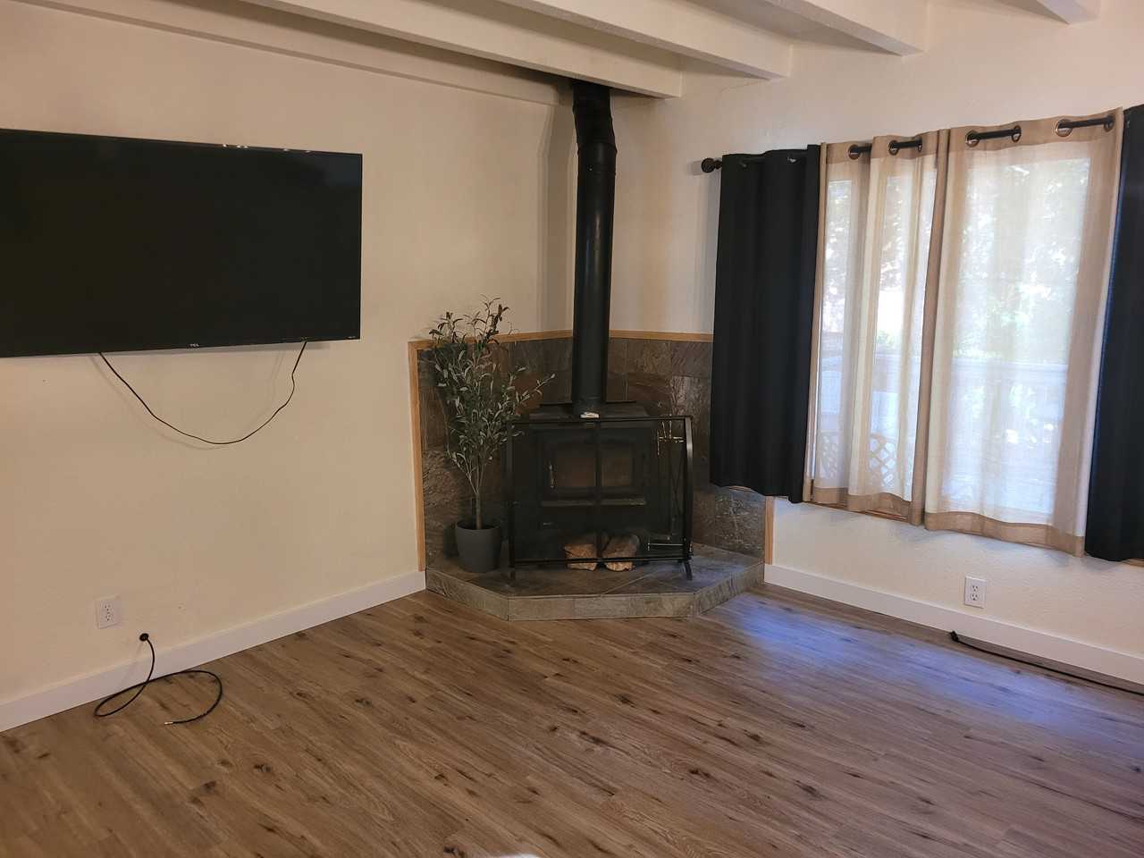 438 Moreno Ln - Photo 2 of 12