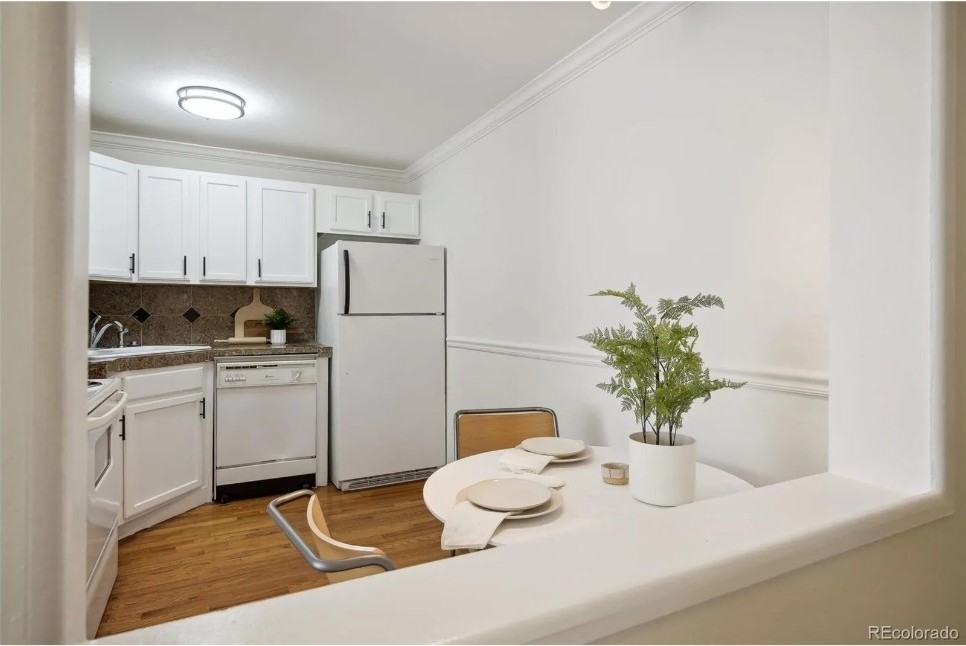 1390 N Emerson St #202 - Photo 3 of 14