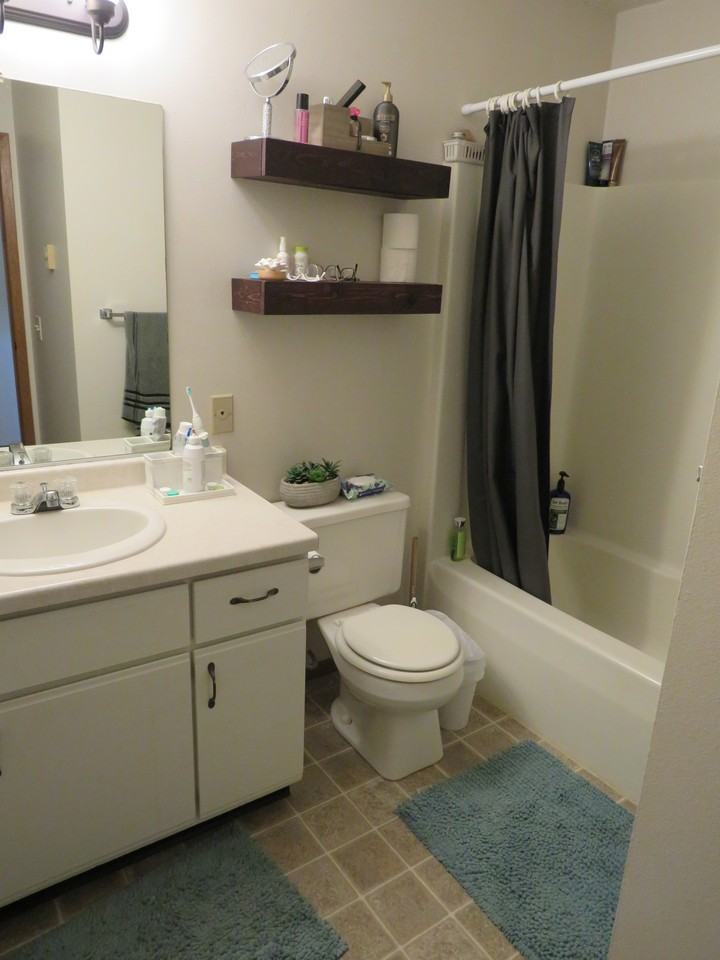 1204-1226 Devney Dr - Photo 3 of 8