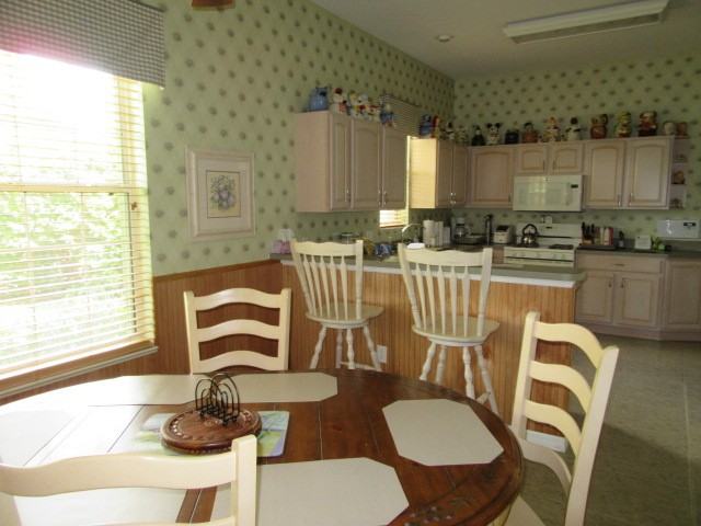 1074 Avenida Sonoma - Photo 3 of 24