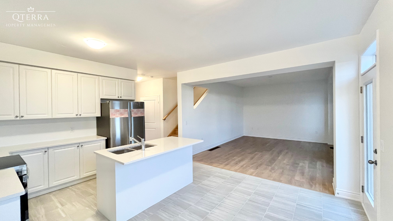 77 Season Crescent Wasaga Beach, ON, L9Z 0M5 - Photo 2 of 20