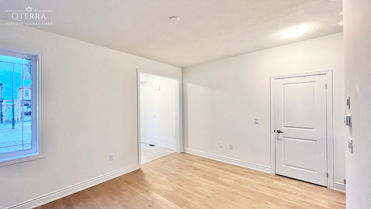 77 Season Crescent Wasaga Beach, ON, L9Z 0M5 - Photo 3 of 20