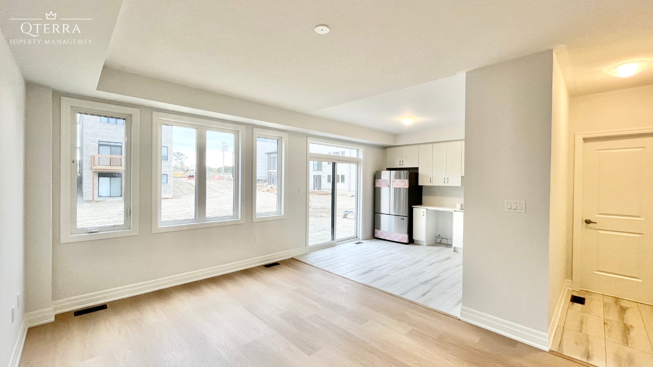 49 Federica Crescent, Wasaga Beach, ON, L9Z 0N5 - Photo 2 of 12