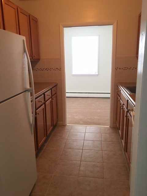 Yorktowne Apartments - Photo 7 of 13