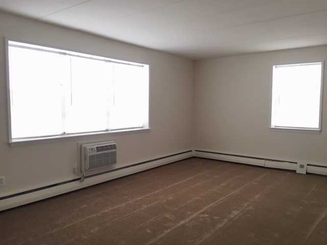 Yorktowne Apartments - Photo 6 of 13