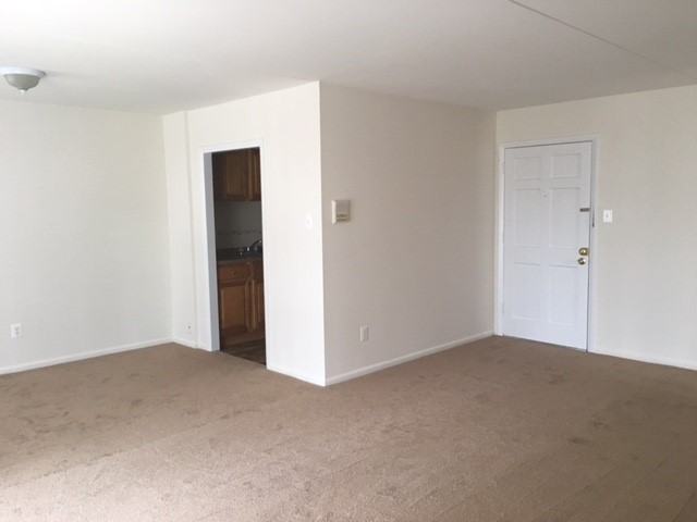 Yorktowne Apartments - Photo 2 of 13