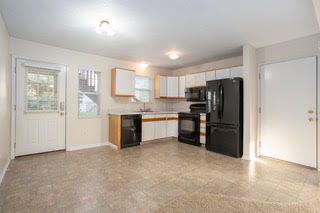 607 Trinity Dr #1 - Photo 5 of 21