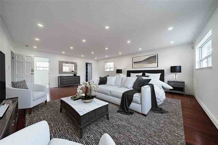 71 Kingslake Road - Photo 6 of 11