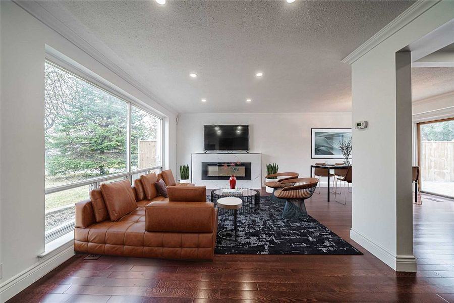 71 Kingslake Road - Photo 2 of 11