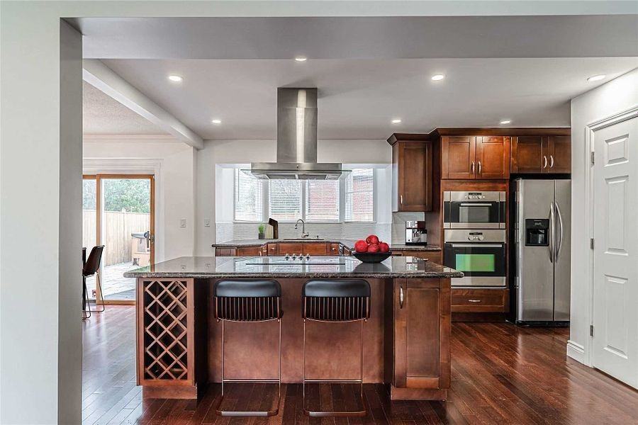 71 Kingslake Road - Photo 4 of 11