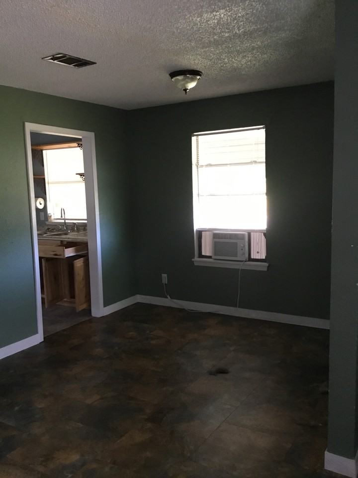 1600 Kings Road - Photo 2 of 22