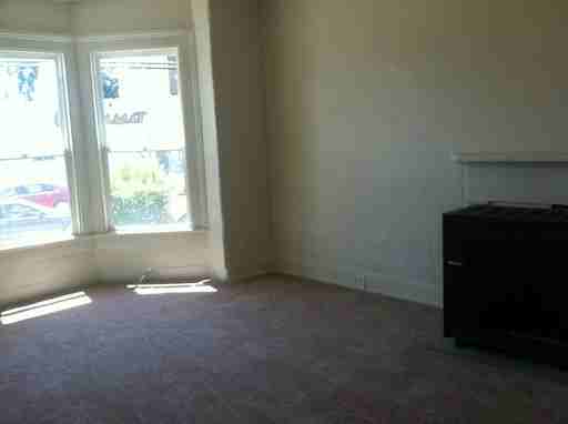 403 Washington St - Photo 3 of 6