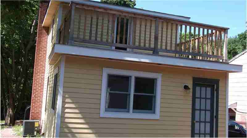 35 Spring St - Photo 2 of 16