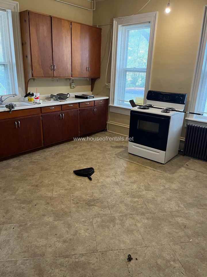 12417 N Us Highway 51 #1 - Photo 3 of 10