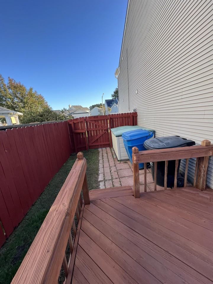 3701 Castlewood Dr #1 - Photo 5 of 30