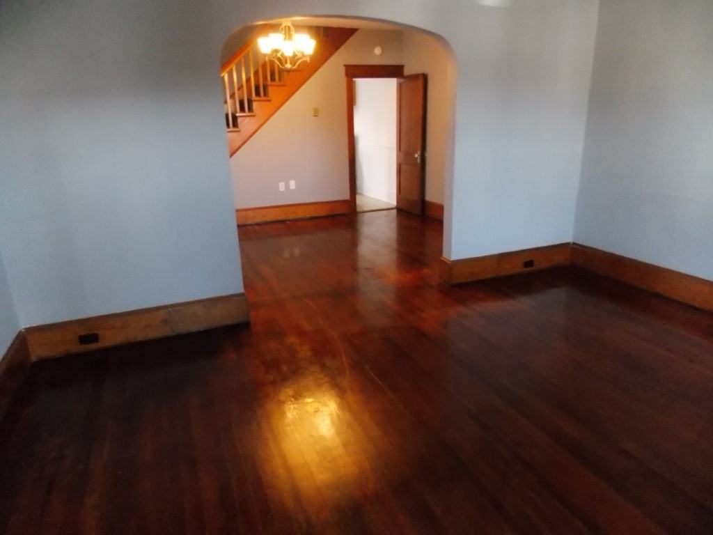 31 Coal St - Photo 2 of 10