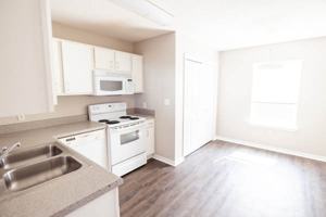 featured image of 28 Garden Ln