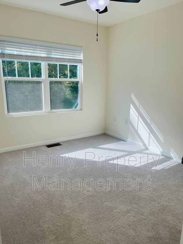 1018 Brightskies St - Photo 7 of 15