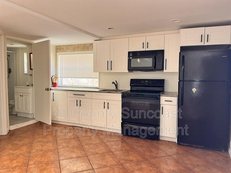 2621 40th Ave N #A - Photo 2 of 12