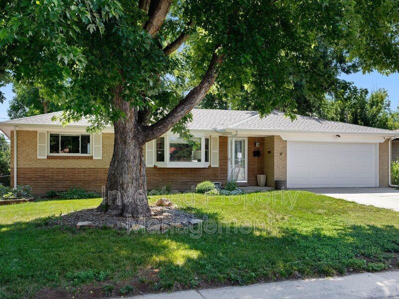 2532 S Stuart St - Photo 2 of 24