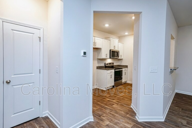 308 Sea Isle Pl - Photo 2 of 12