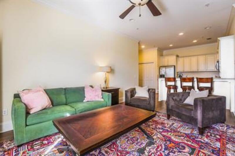 425 East Mcdonough Street, Savannah, GA 31401 - Photo 2 of 50