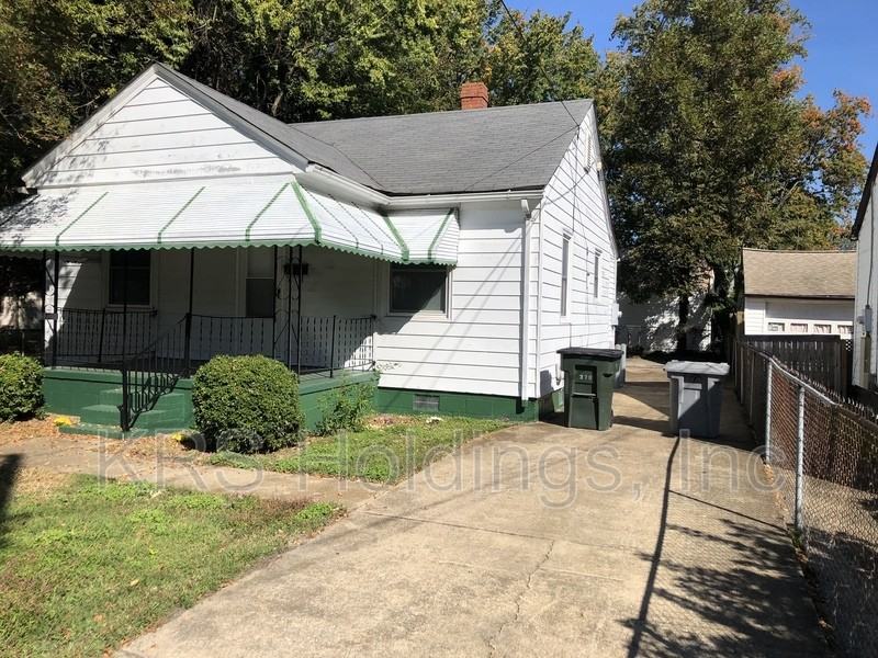 370 Hobson Ave - Photo 3 of 16