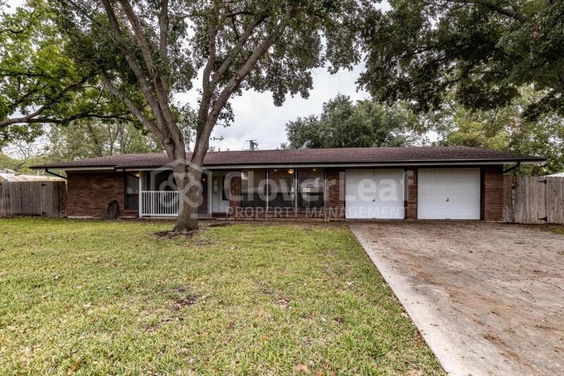 222 Cloudmont Dr - Photo 3 of 40