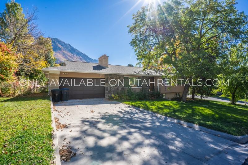 2850 Indian Hills Dr - Photo 3 of 34