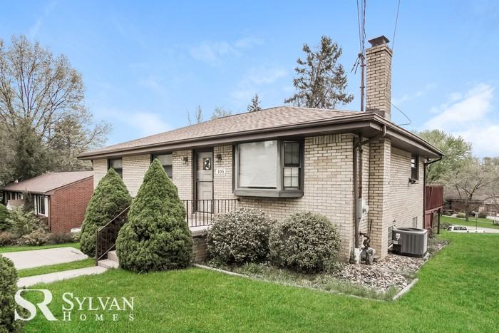 105 Mayer Dr - Photo 3 of 15