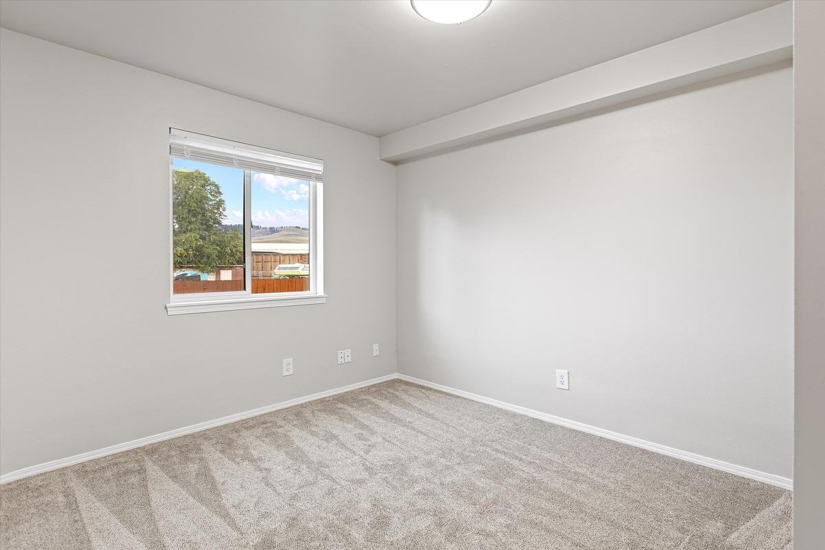 1510 Cooley St - Photo 2 of 12