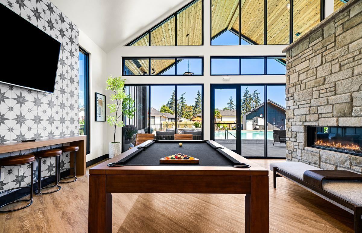 1367 Umpqua Ave - Photo 7 of 9