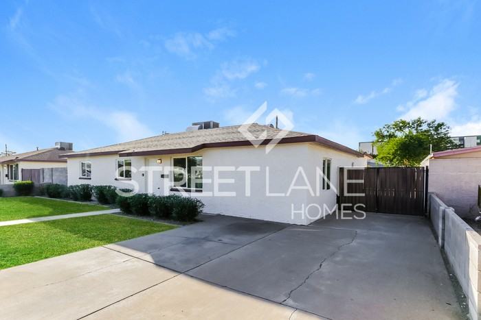 2725 W Marshall Ave - Photo 2 of 15