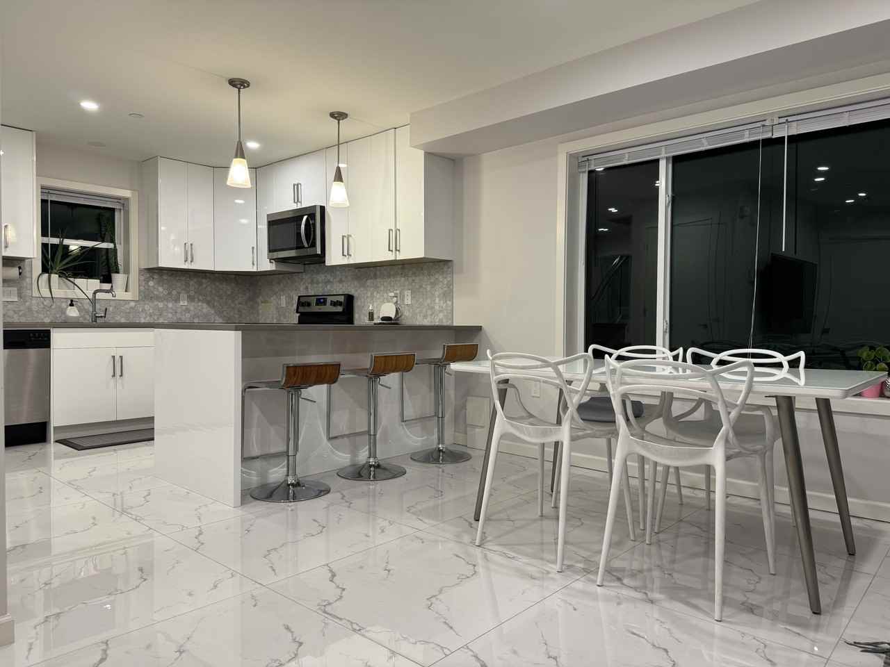 Lillooet St & E Pender St - Photo 3 of 19