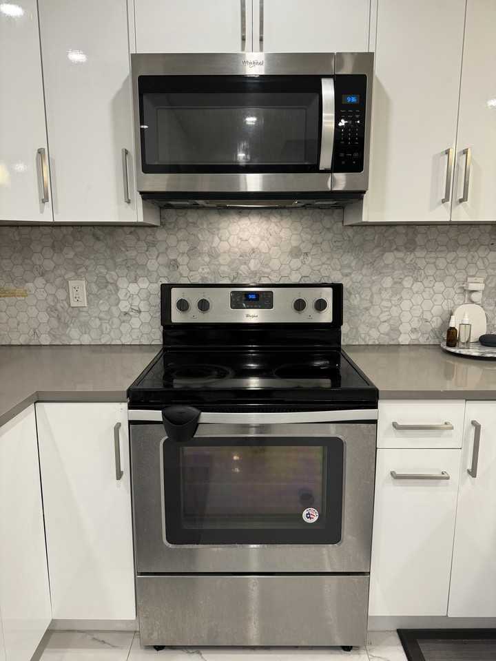 Lillooet St & E Pender St - Photo 7 of 19