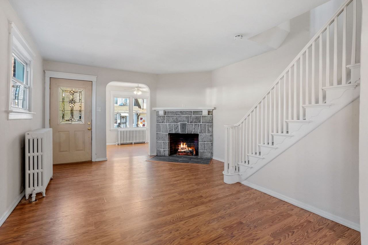 11 Bellevue Ter #1 - Photo 4 of 21