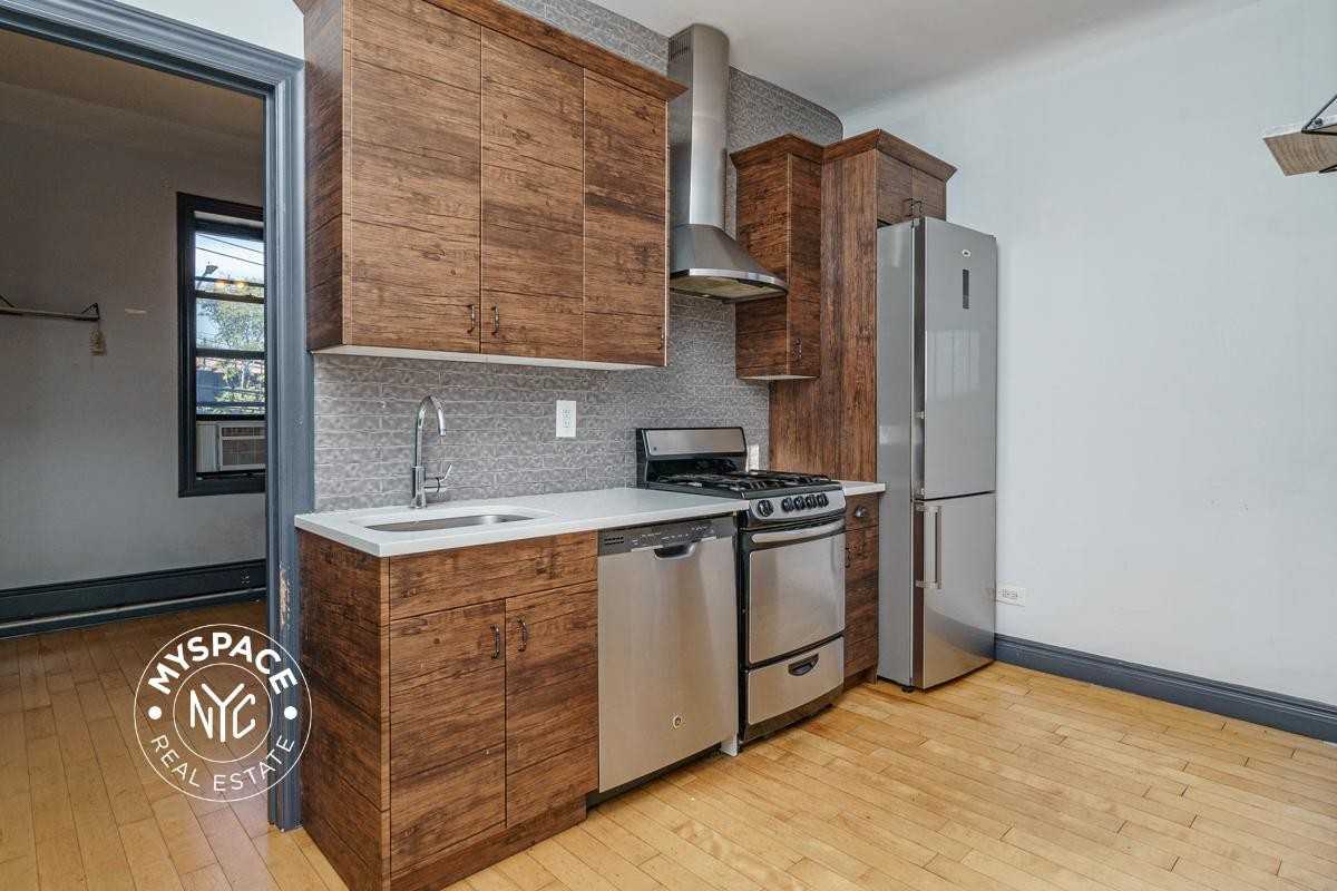 750 Onderdonk Ave #2B - Photo 2 of 13