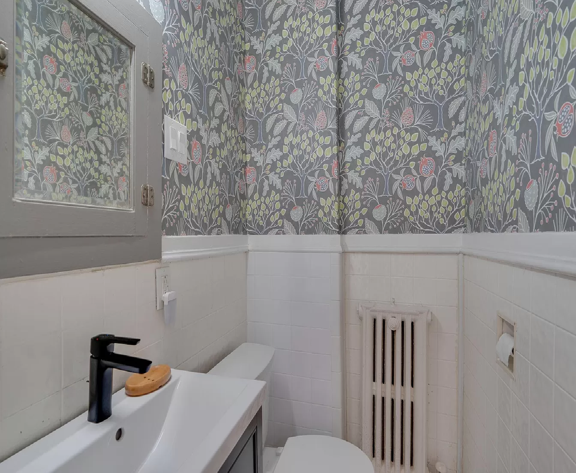 6901 Huntington Ave - Photo 2 of 12