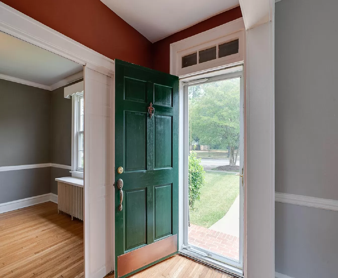 6901 Huntington Ave - Photo 3 of 12