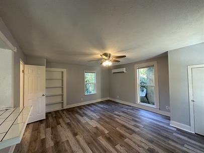 1417 Pecan St - Photo 3 of 10