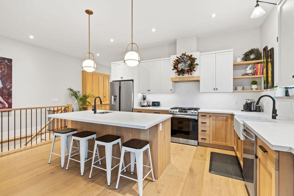 427 Butler St - Photo 3 of 40