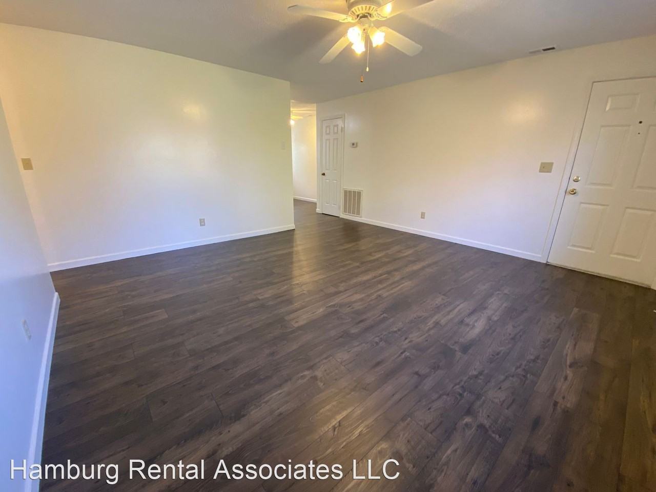 43 Hamburg Drive - Photo 3 of 19