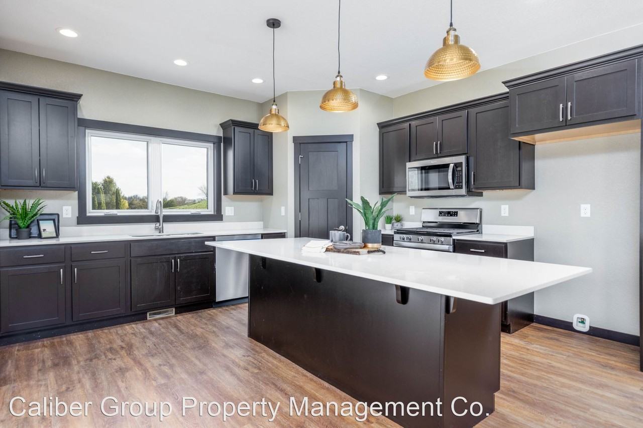 122 Cathy Jean Ct - Photo 2 of 19