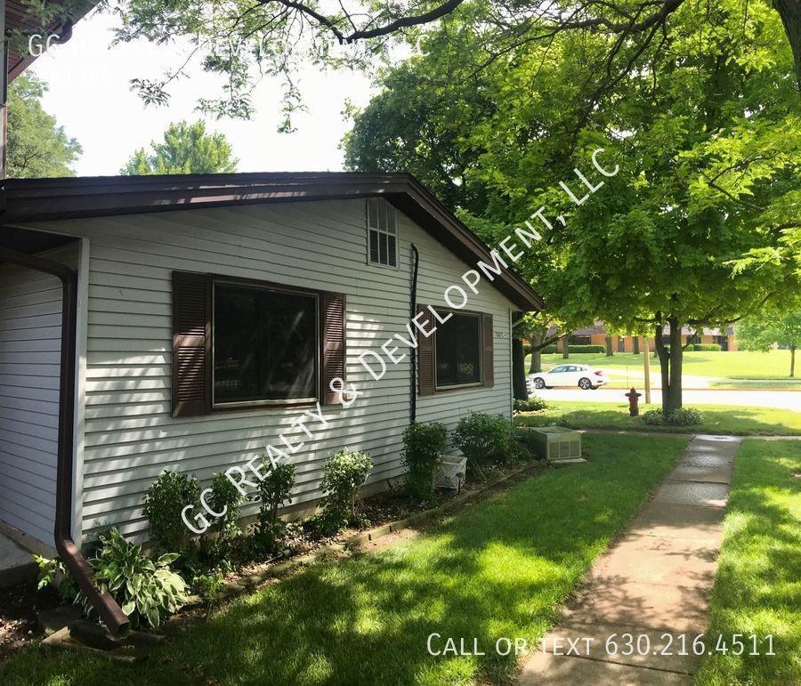 1587 Burton Ct #C - Photo 2 of 21