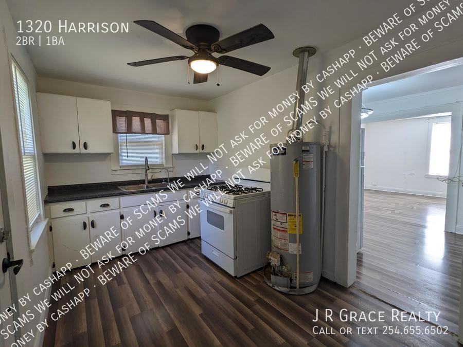 1320 Harrison Ave - Photo 2 of 10