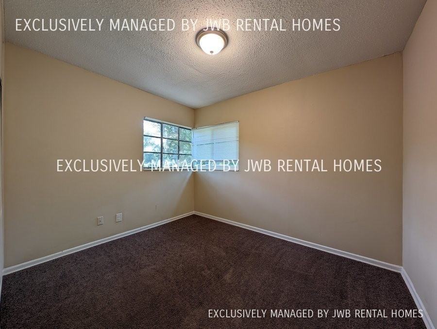 1529 Chatham Rd - Photo 2 of 8