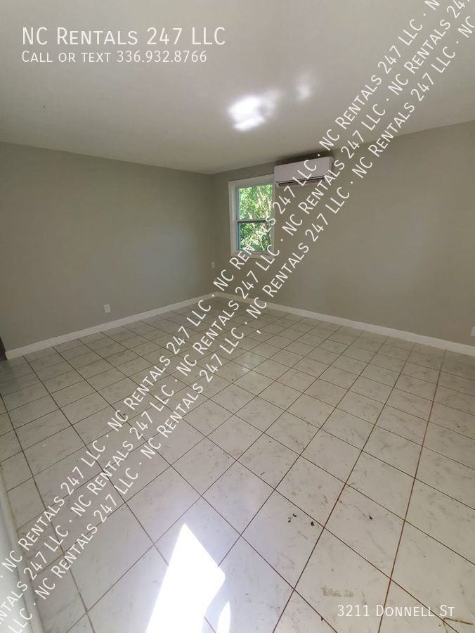 3211 Donnell St - Photo 2 of 14