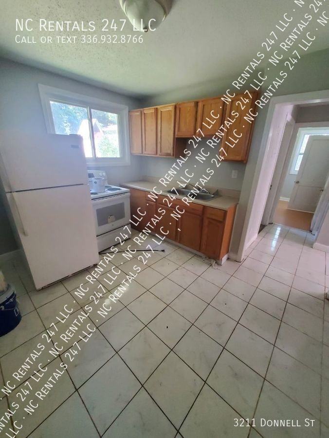 3211 Donnell St - Photo 3 of 14